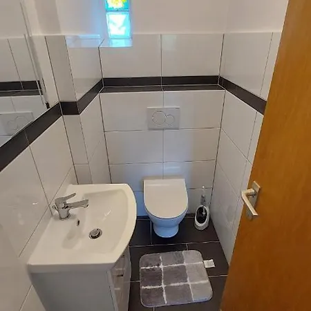 2 Auch Fuer Monteure Apartment
